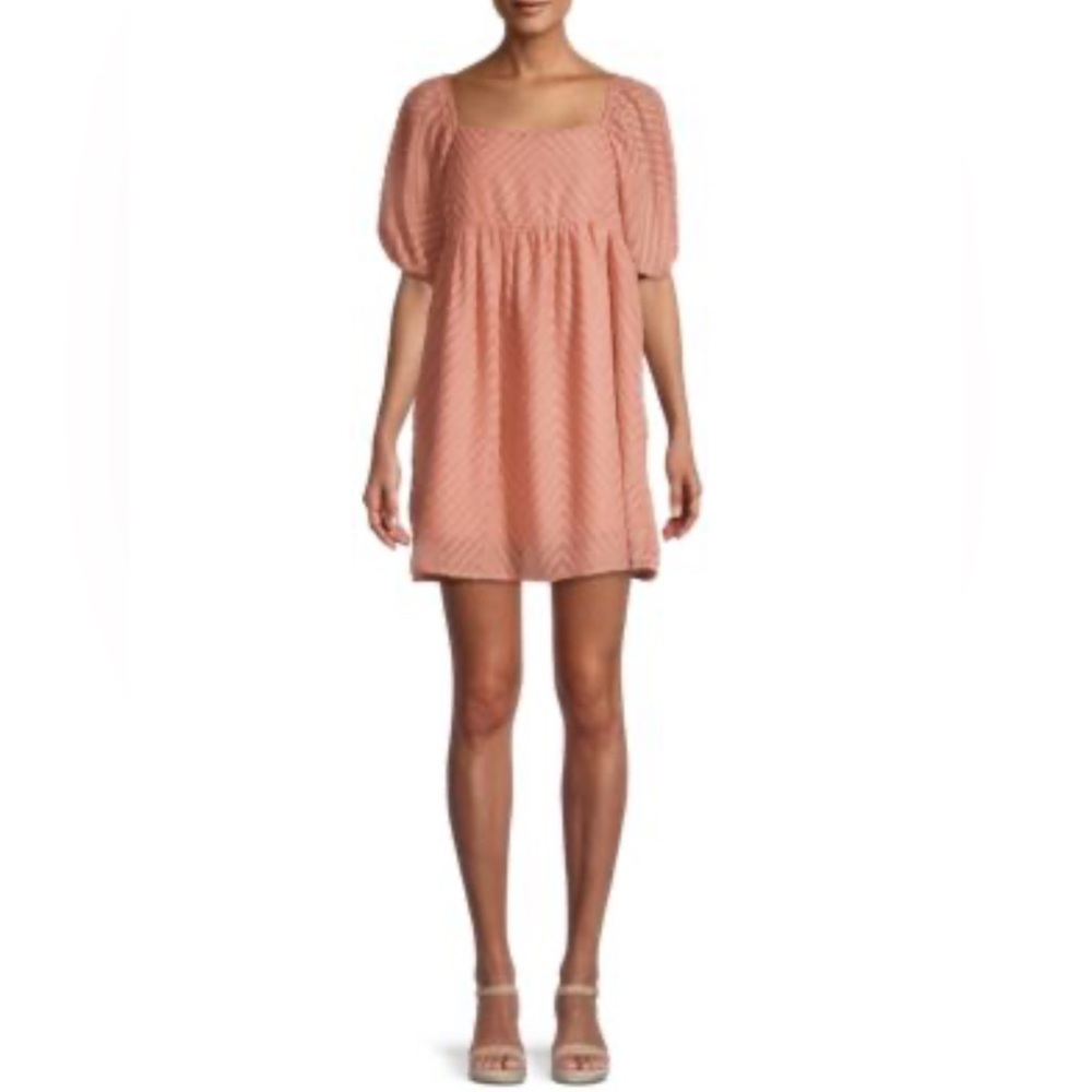 CLICHÉ
Chevron Puff-Sleeve Mini Babydoll Dress